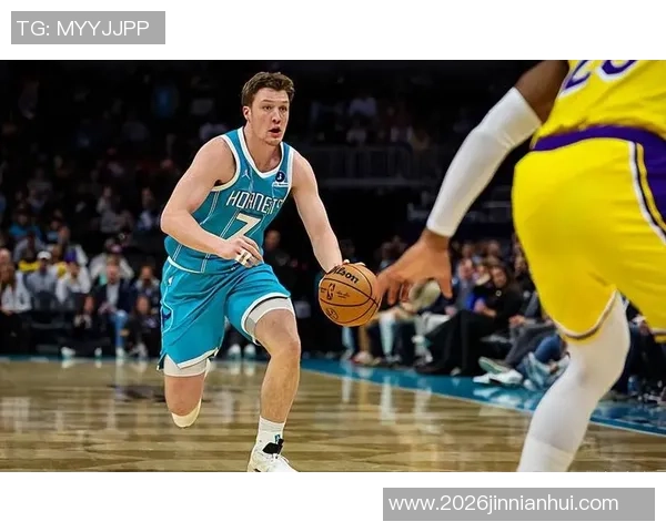 克尼佩尔新秀季三分球命中数追平库里仅用30场比赛展现惊人实力