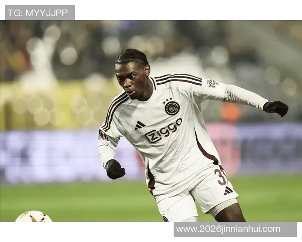 德天空报道法兰克福计划今夏引进阿贾克斯17岁中场新星斯图尔